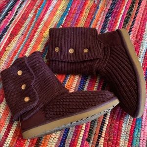 Ugg 🔥🔥🔥 Maroon red wine Classic knit boots.